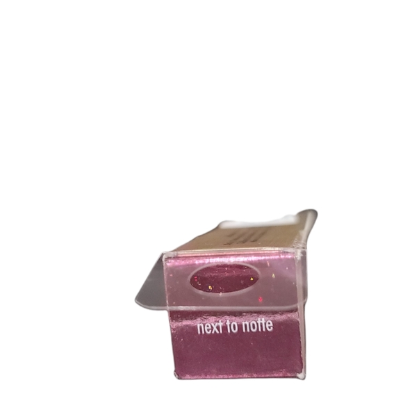 Stila Glitter & Glow Liquid Eyeshadow - Picture 2 of 3